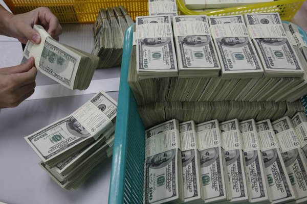 انخفاض حيازة الإمارات من سندات الخزانة الأمريكية Arab Banks